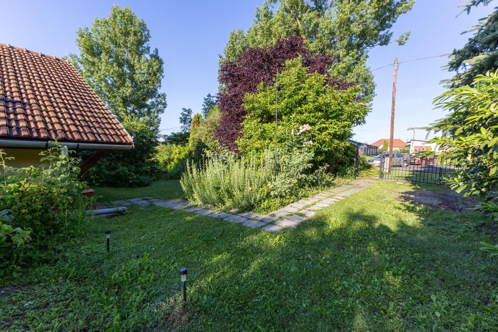 Kismokus Apartman Eger Eksteriør billede
